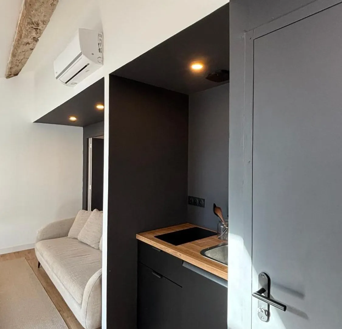 Le Granier Location Apartment Robion en Luberon France
